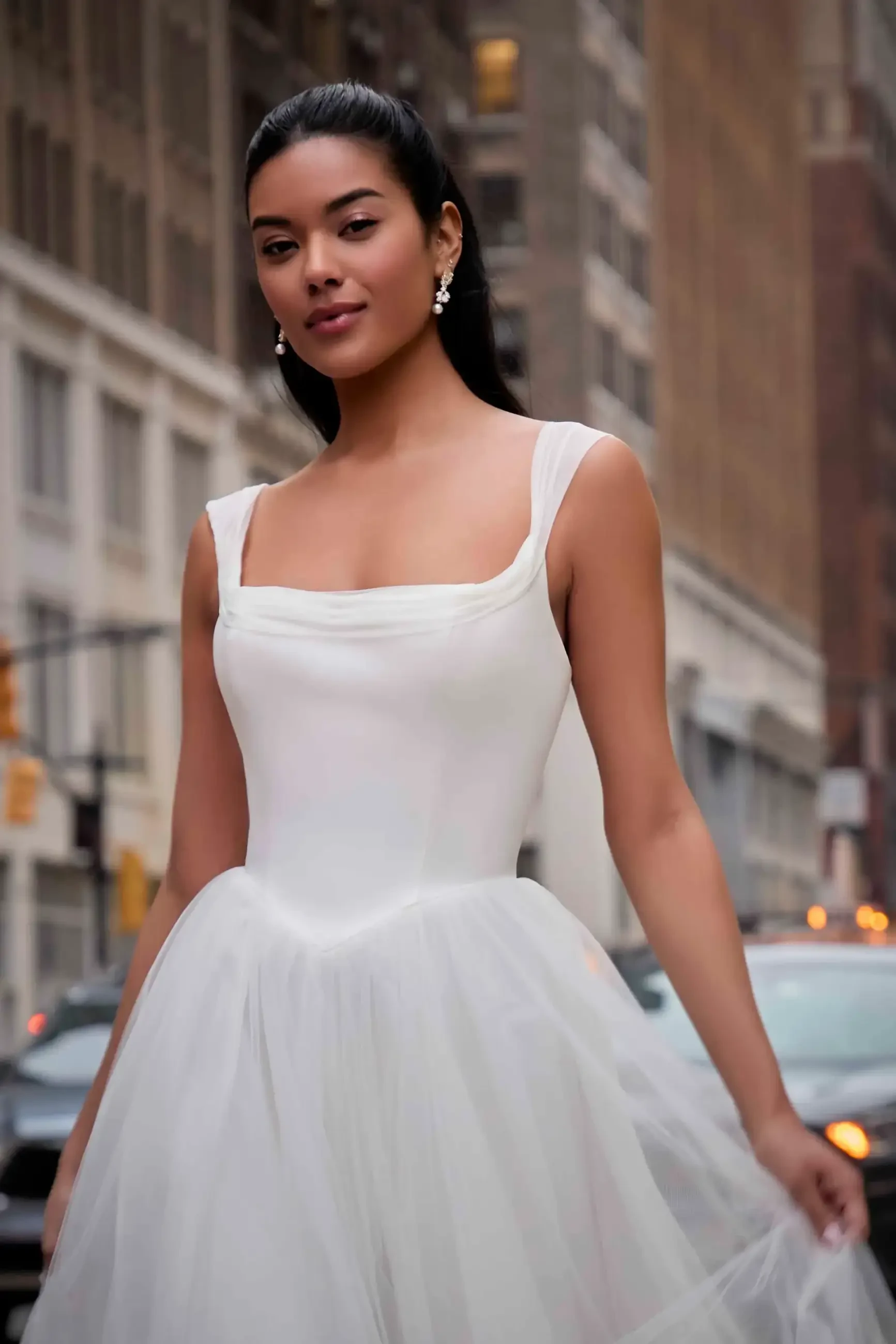 Your Guide to Planning Wedding Dress Appointments. Desktop Image